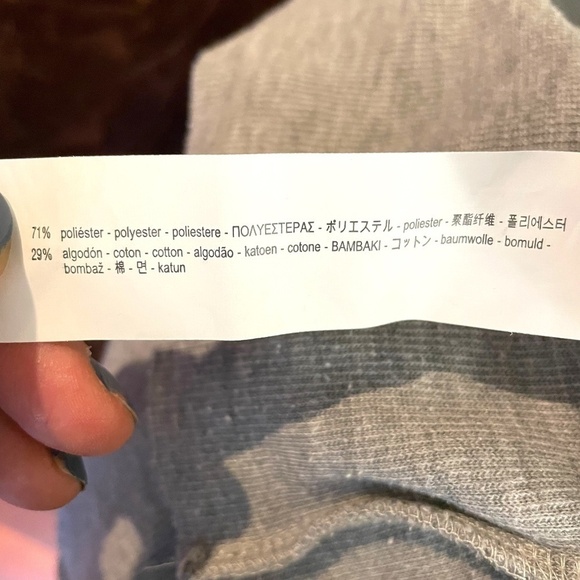 Ribbed Boxy Grey Heather Top 🤍 - Picture 2 of 7